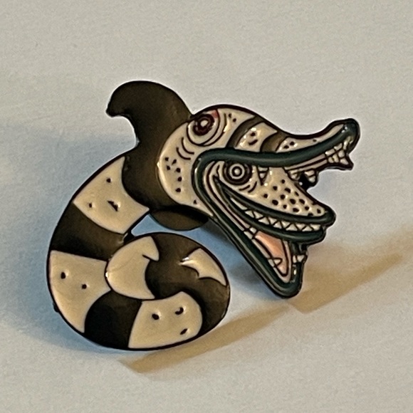 Jewelry - Beetle Juice Sandworm Halloween Lapel Pin Sand Work C9